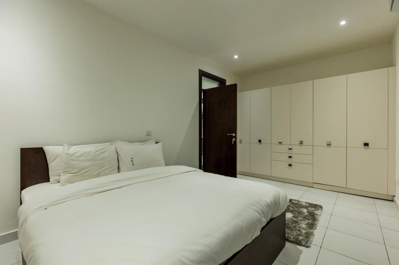 Accra Fine Suites - Henrietta'S Residences Bagian luar foto