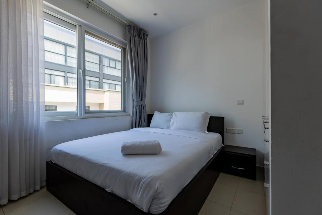 Accra Fine Suites - Henrietta'S Residences Bagian luar foto